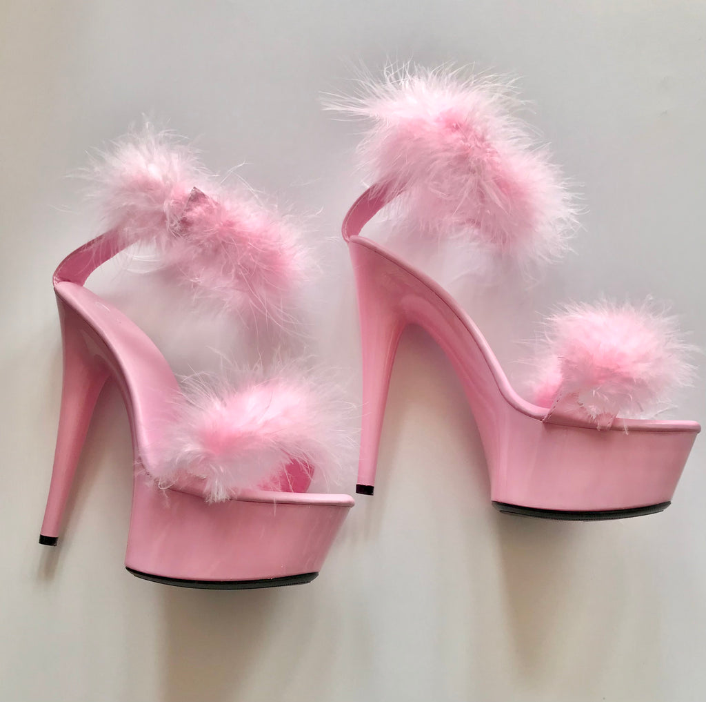 Zapatillas Rosas con Plumas