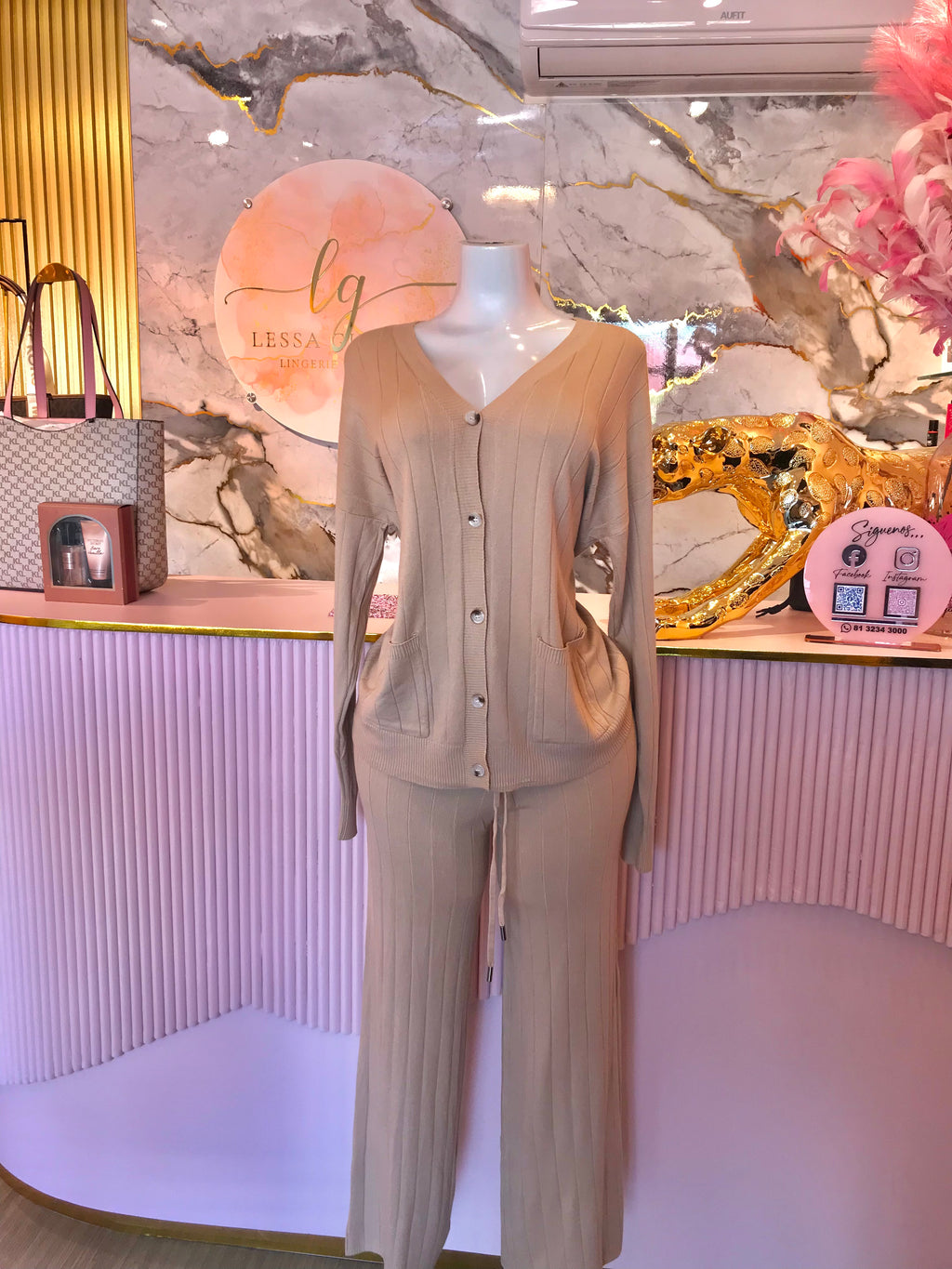 Conjunto Suéter y Pantalón