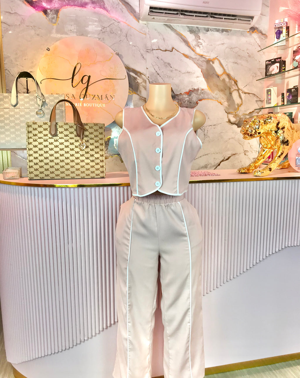 Conjunto Chaleco y Pantalón