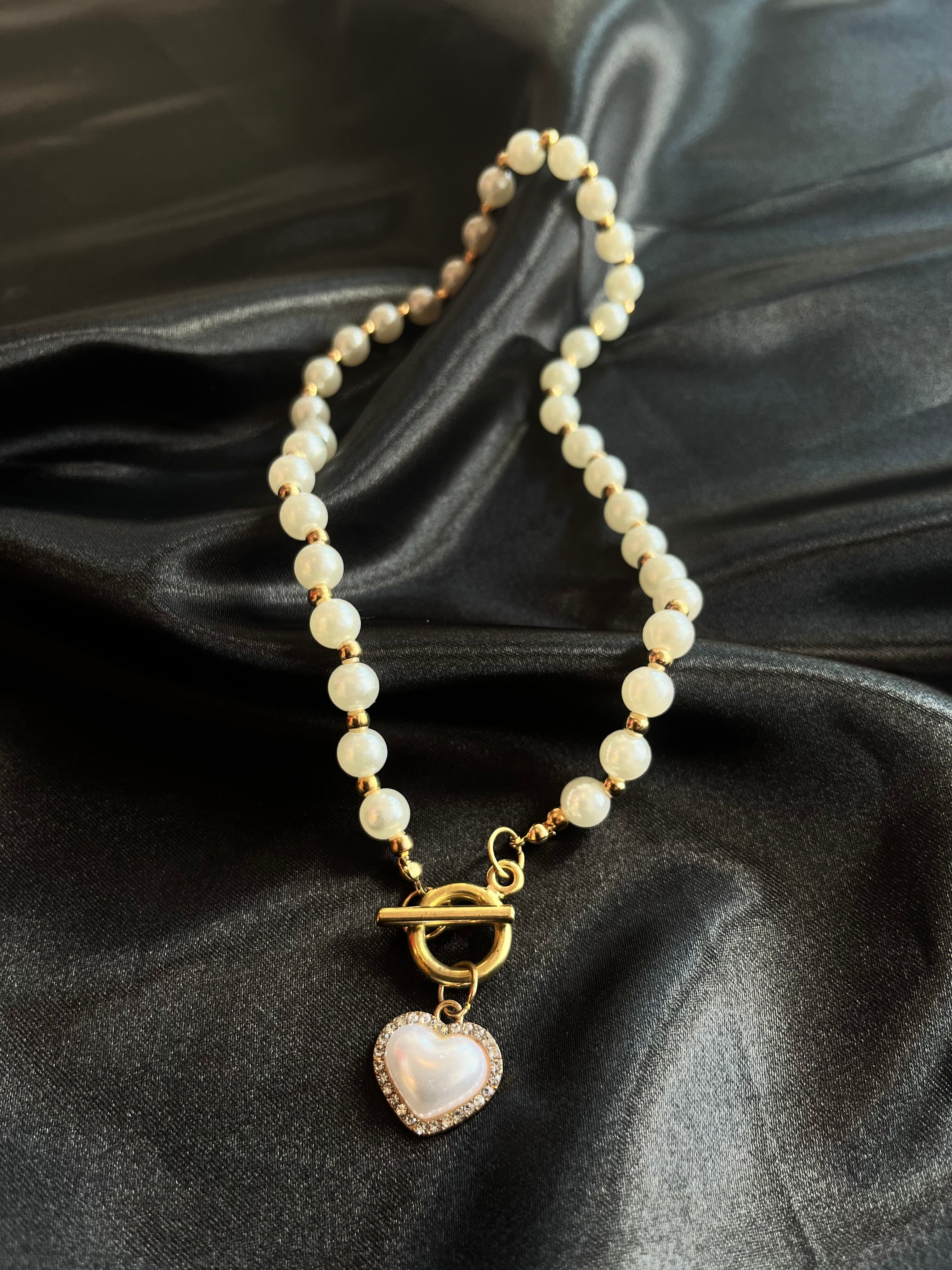 Collar de perla con Corazón
