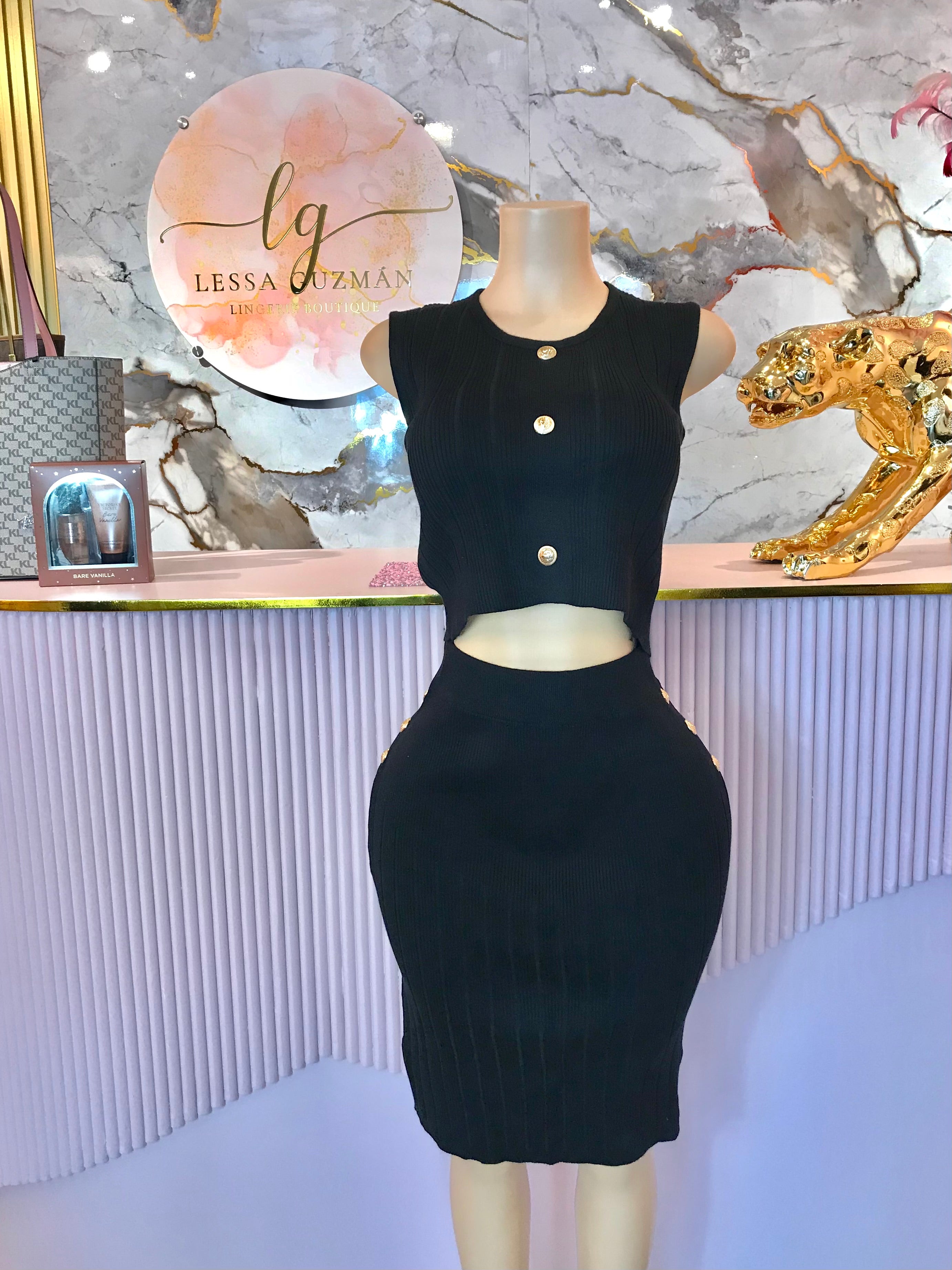 Conjunto Falda Blusa y Suéter