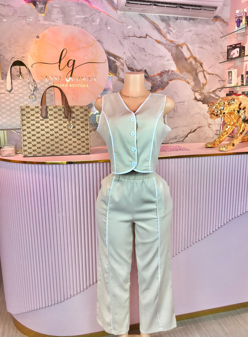 Conjunto Chaleco y Pantalón