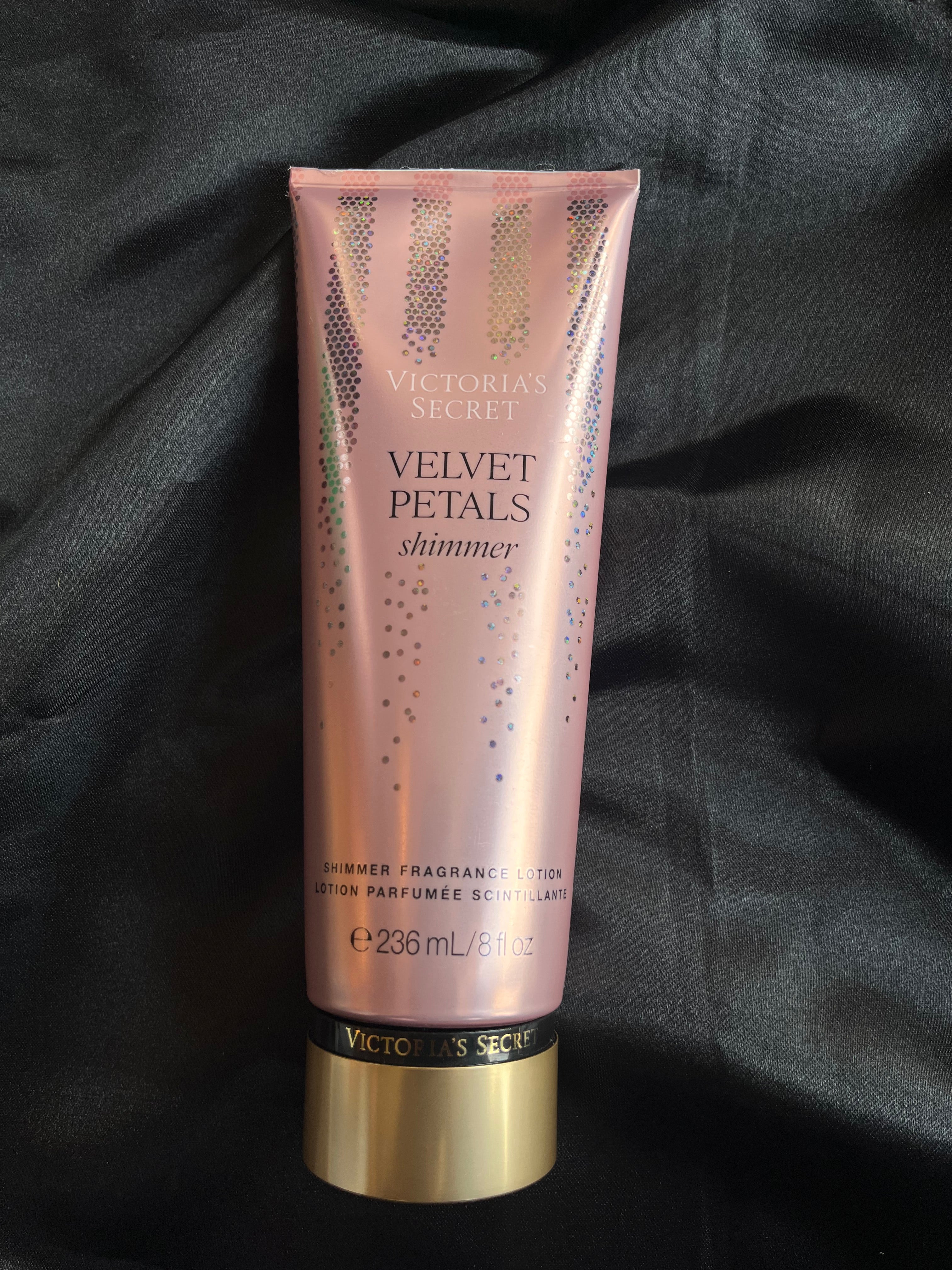 Velvet Petals Shimmer Crema