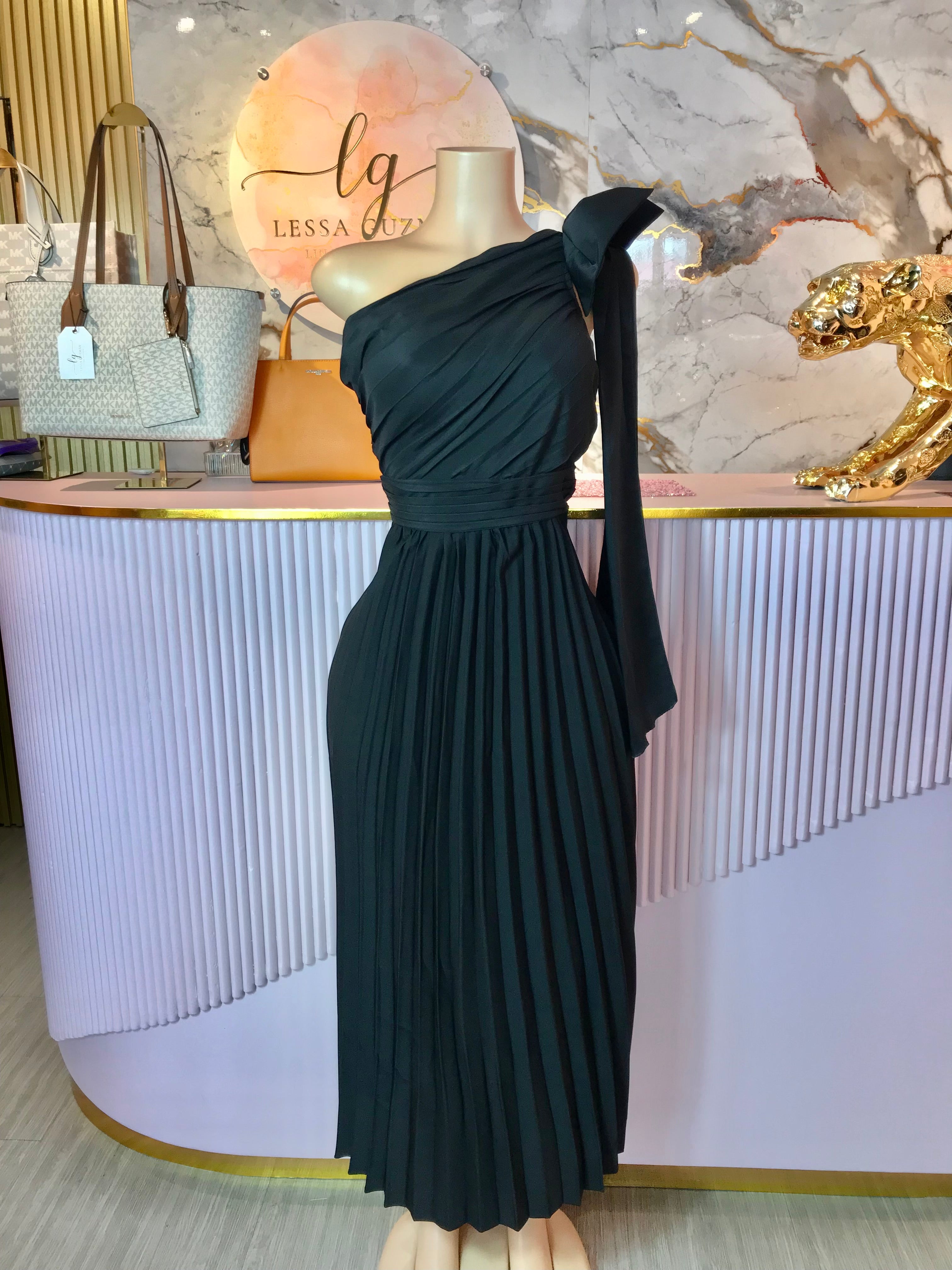 Vestido de moño negro