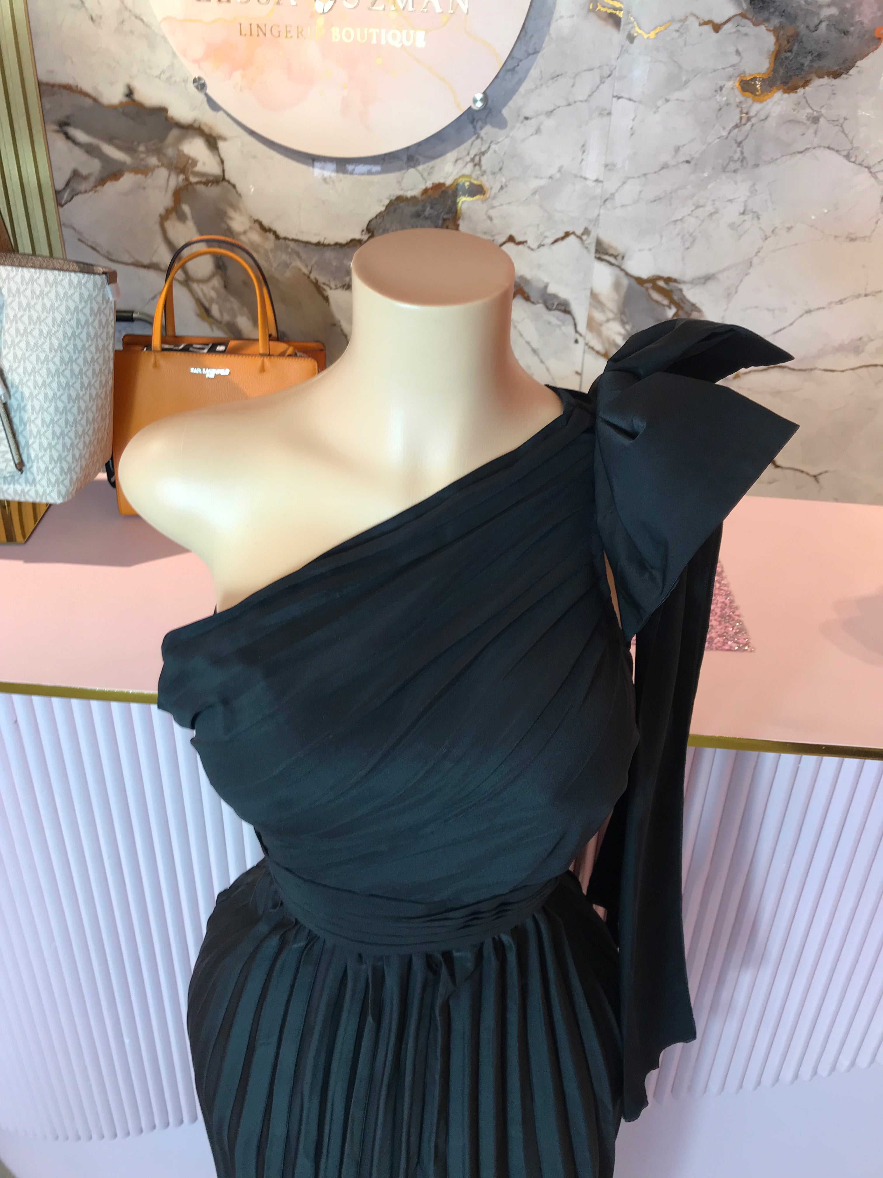 Vestido de moño negro