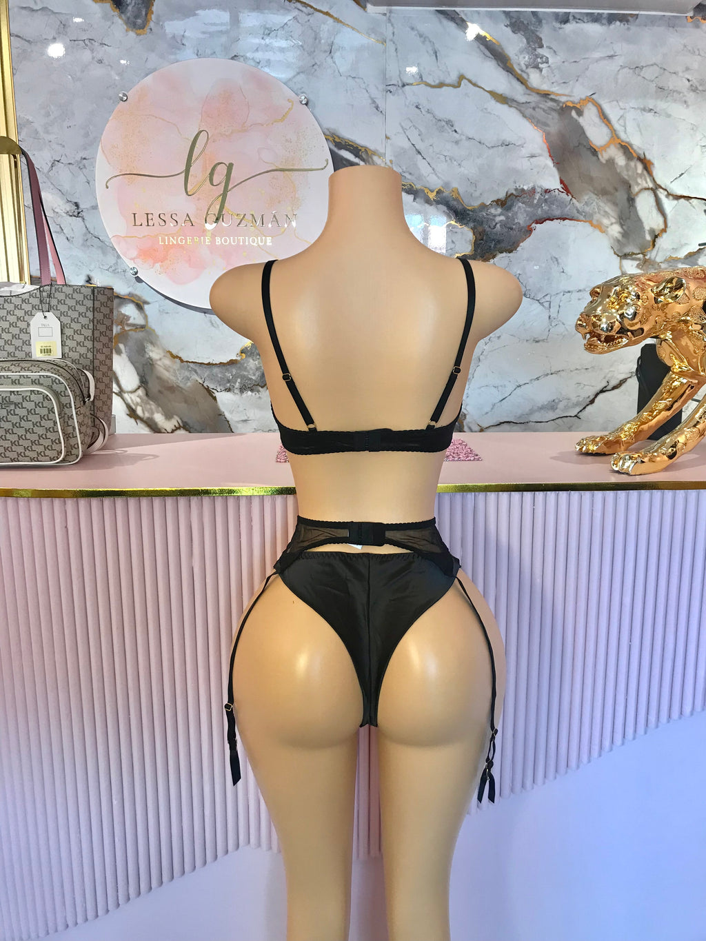 055 Chloe