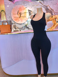 Sport mono deportivo  con abertura de espalda  negro.