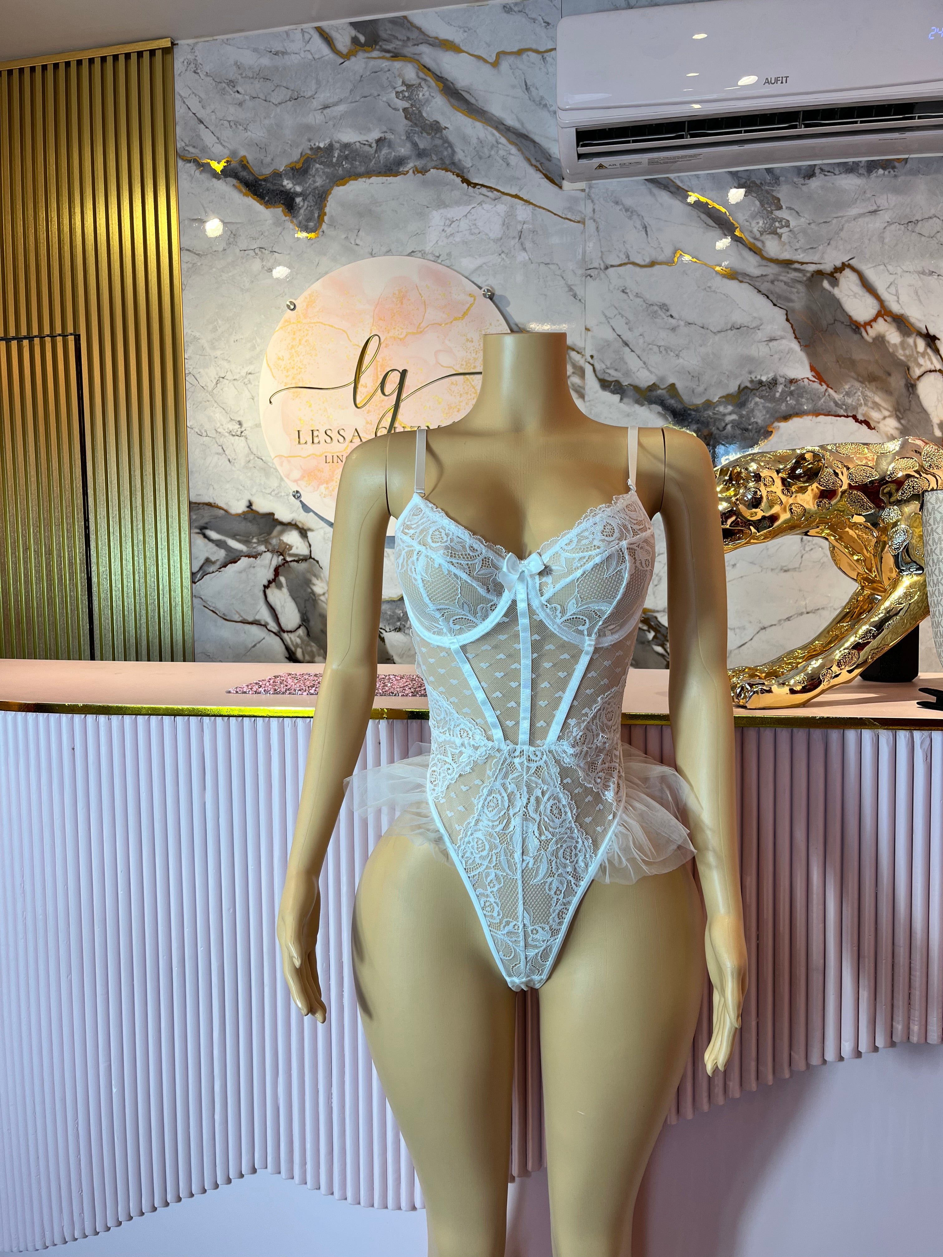 006 Body de encaje blanco de corazón