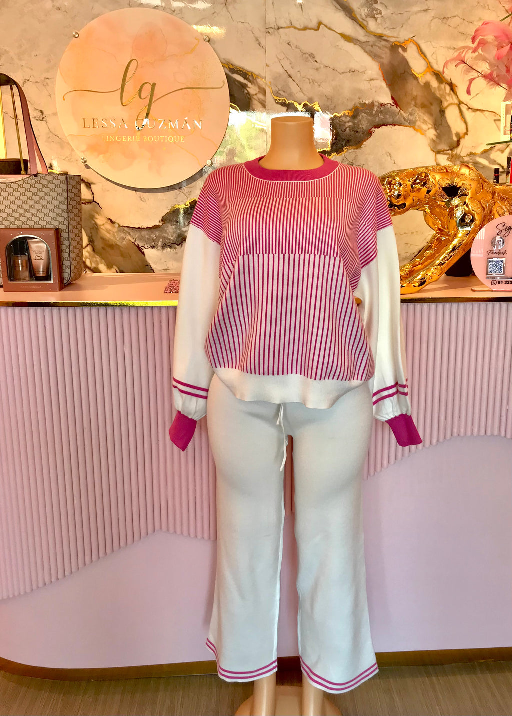 Conjunto Suéter de Rayas y Pantalón