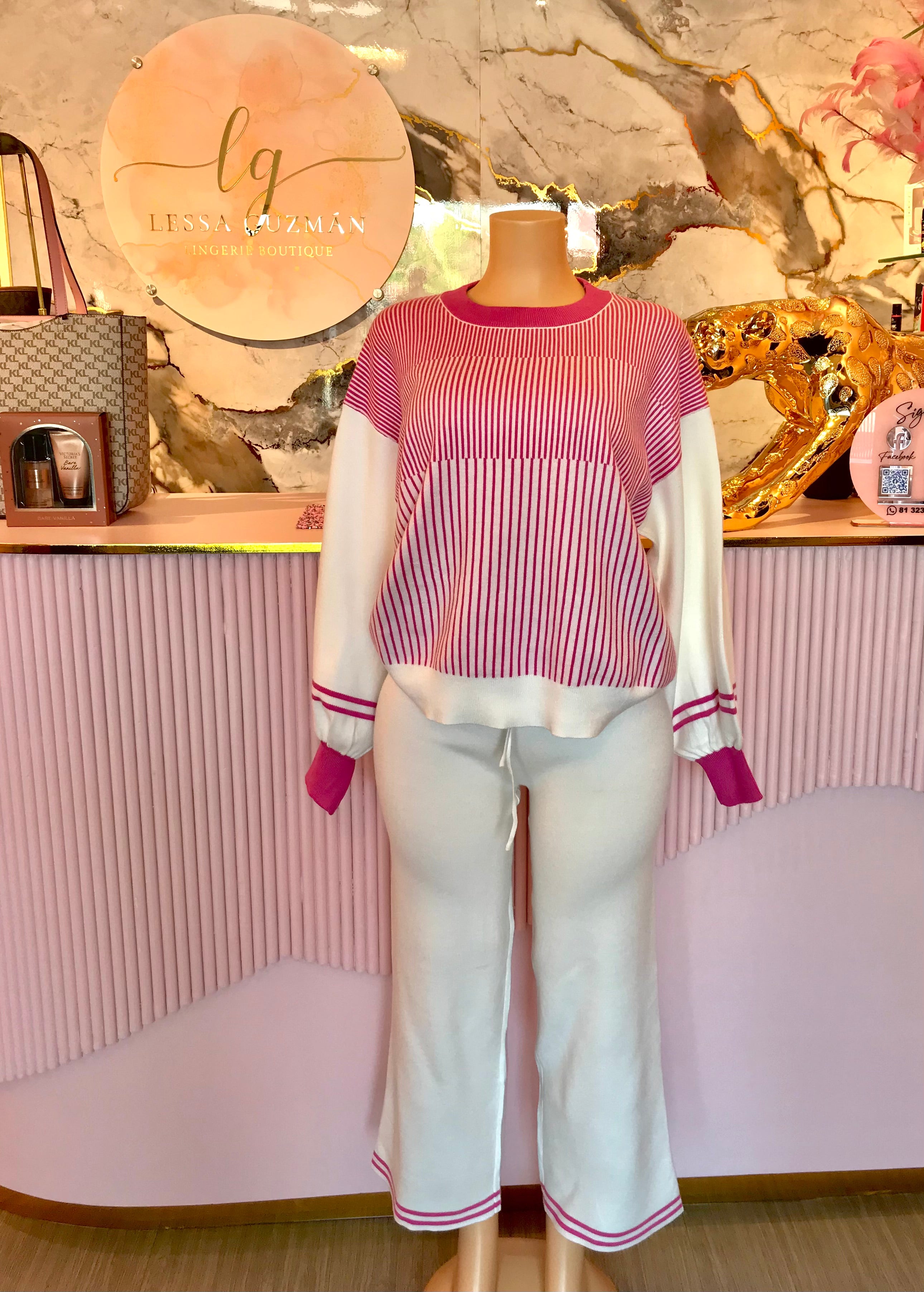 Conjunto Suéter de Rayas y Pantalón