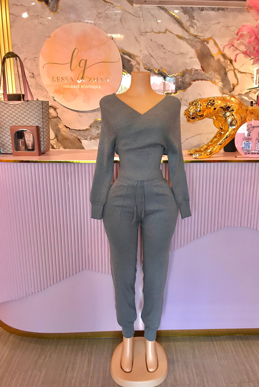 Conjunto Suéter y Pantalón