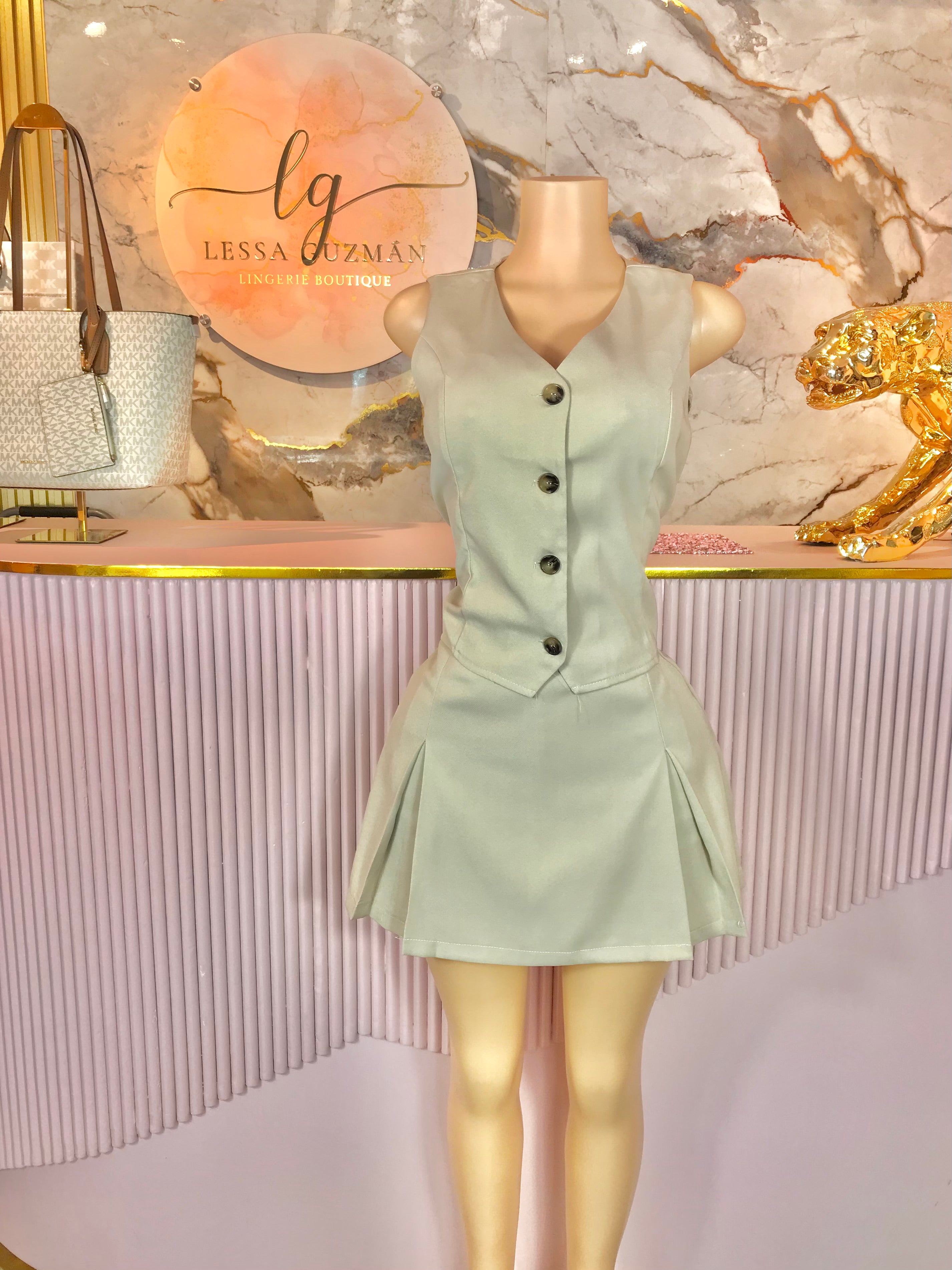 Conjunto de Falda/Short y Chaleco