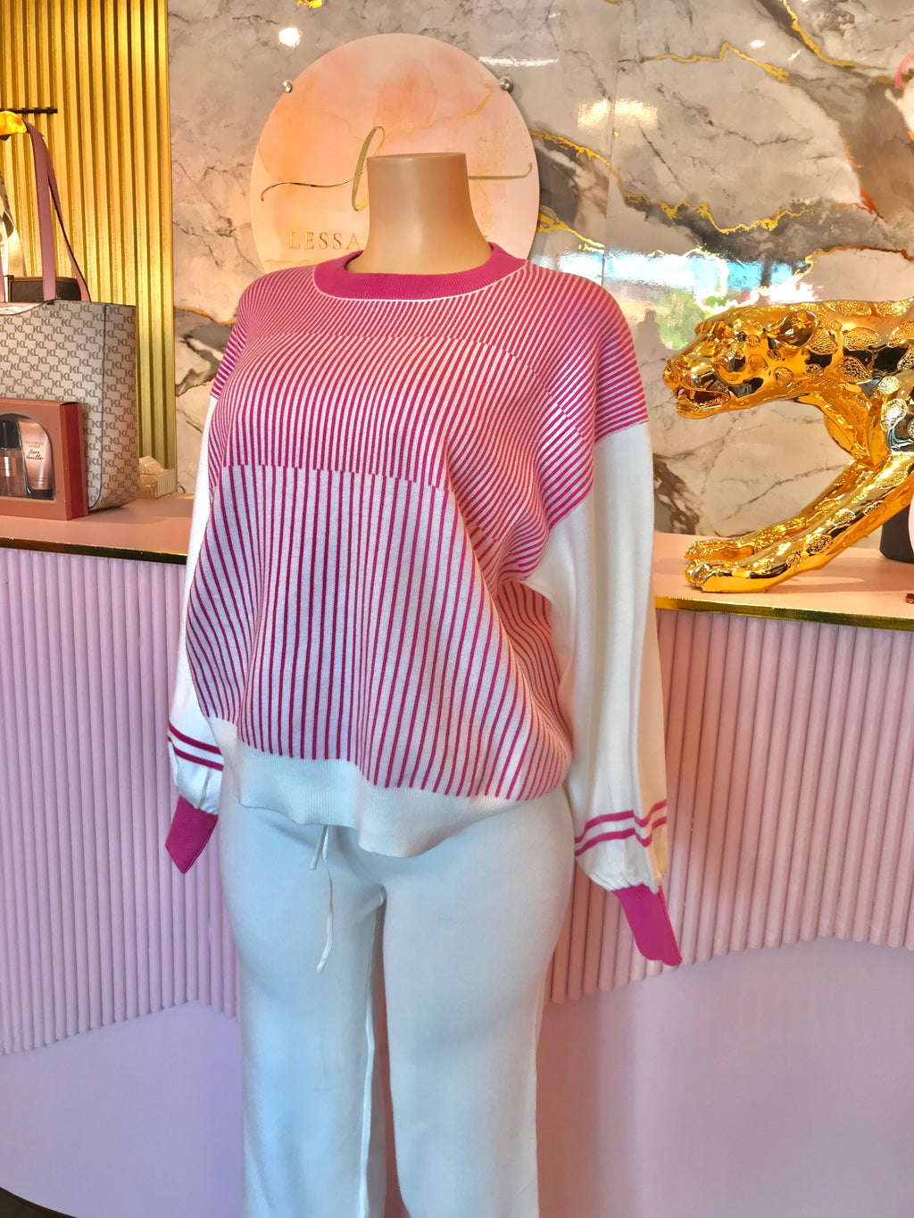 Conjunto Suéter de Rayas y Pantalón