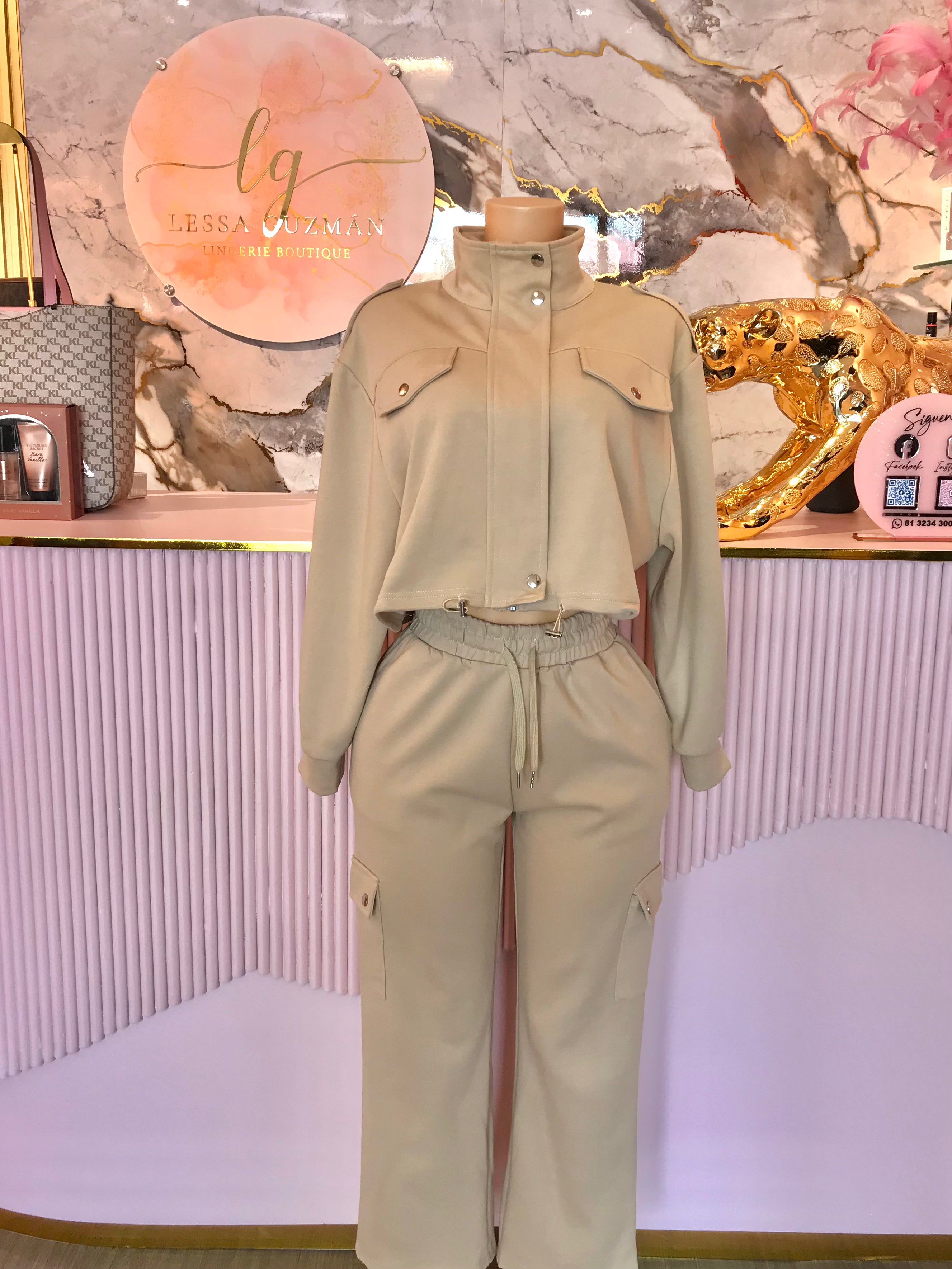Conjunto Pantalón y Suéter