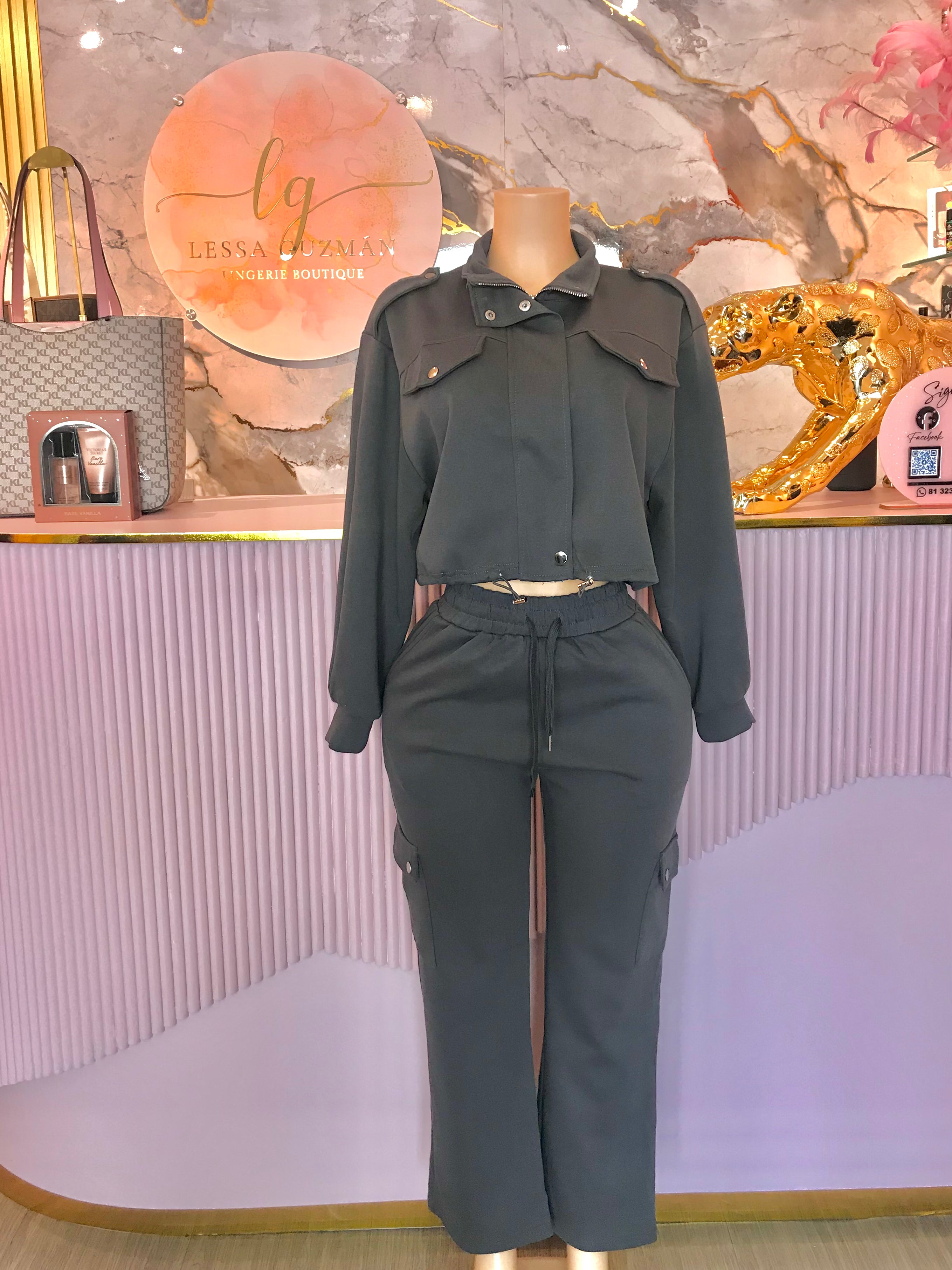 Conjunto Pantalón y Suéter