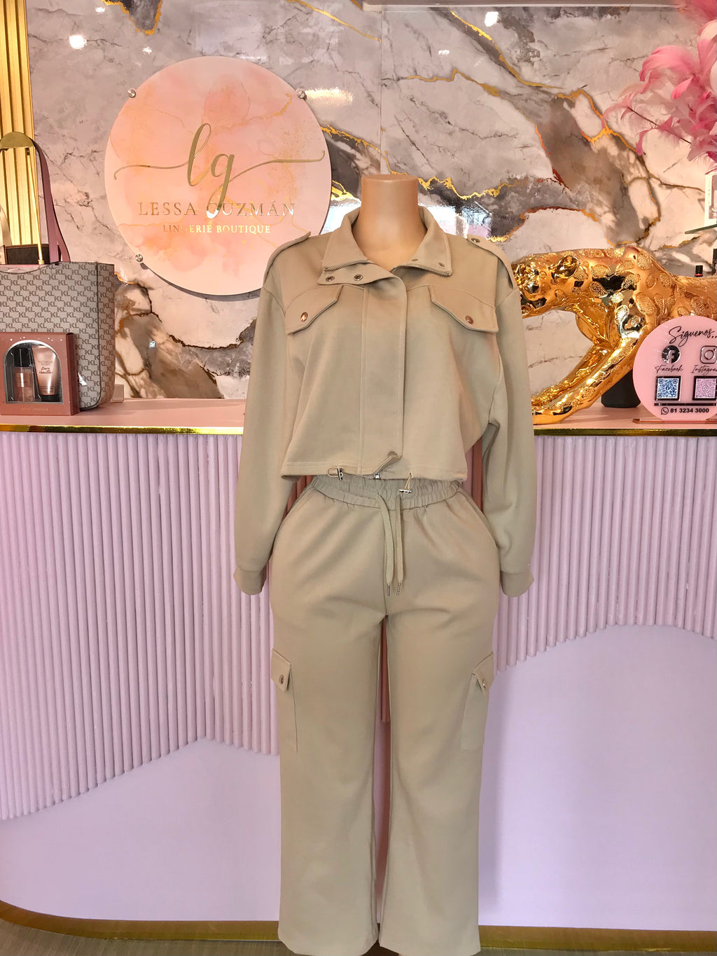 Conjunto Pantalón y Suéter