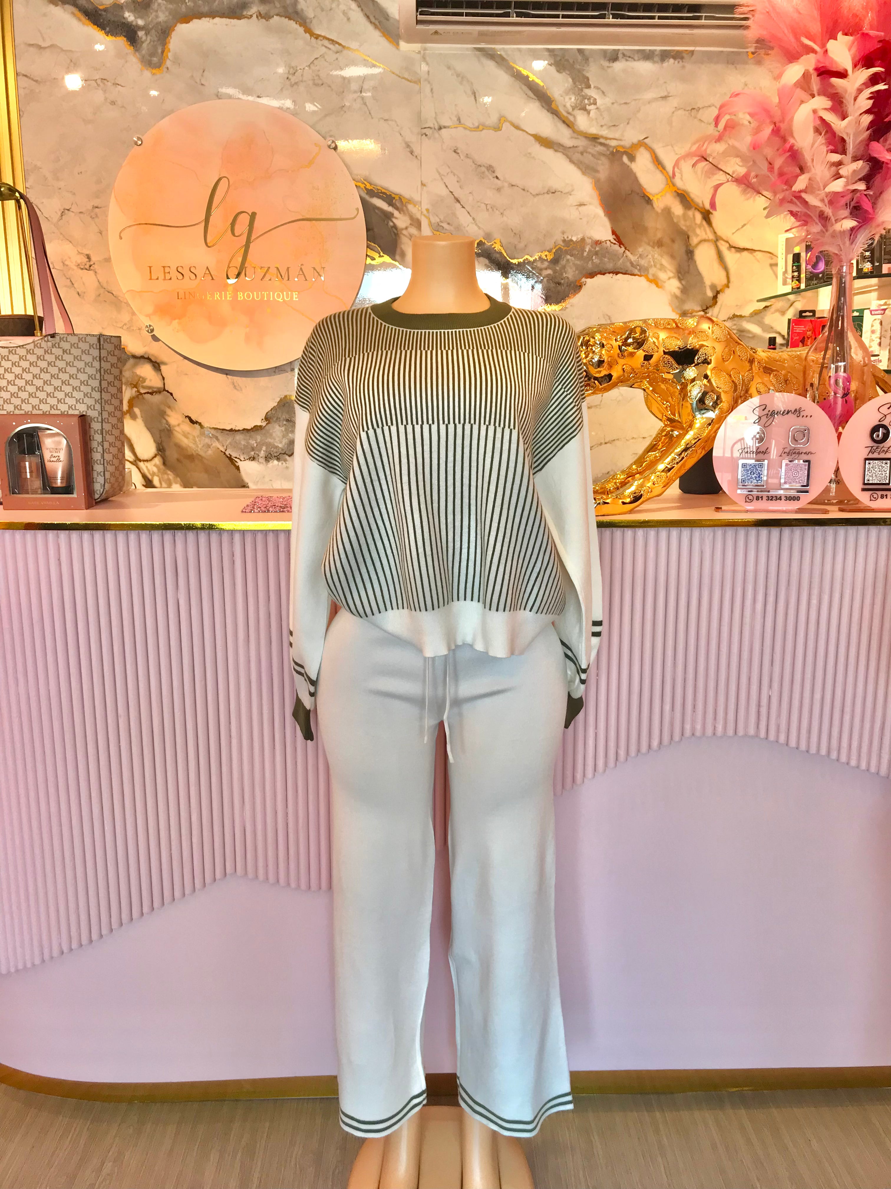 Conjunto Suéter de Rayas y Pantalón
